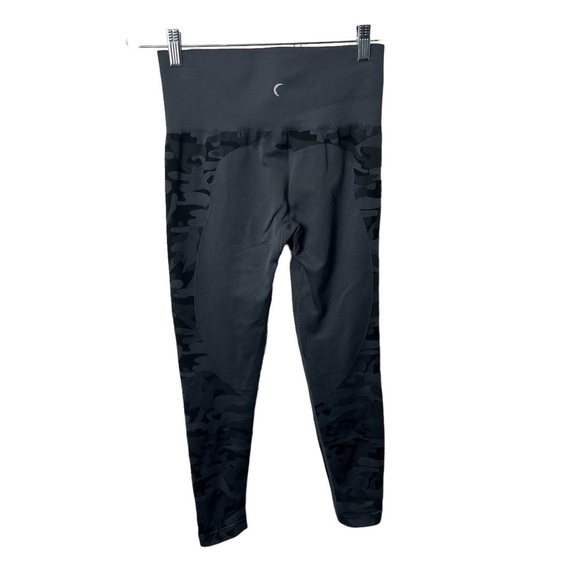 🌺ZYIA Seamless Active Performance Gray/Camo Workout Leggings Size Small🌺 - Picture 5 of 8